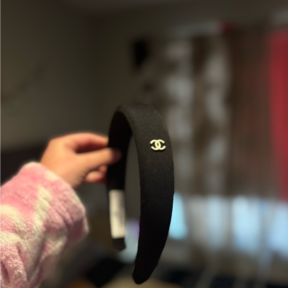 CHANEL Black and White Logo Headband